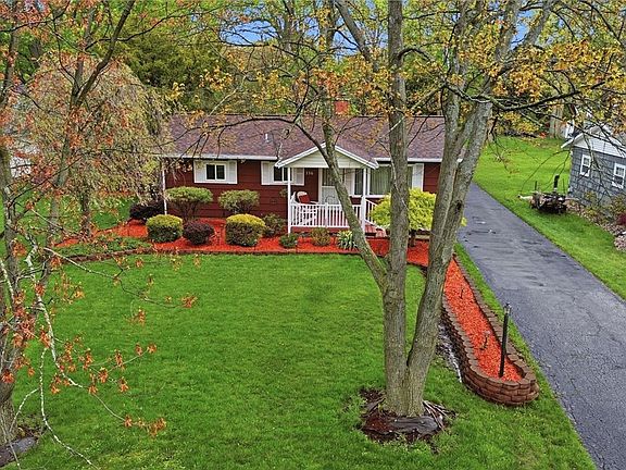 3rd image of 336 Hollybrook Rd