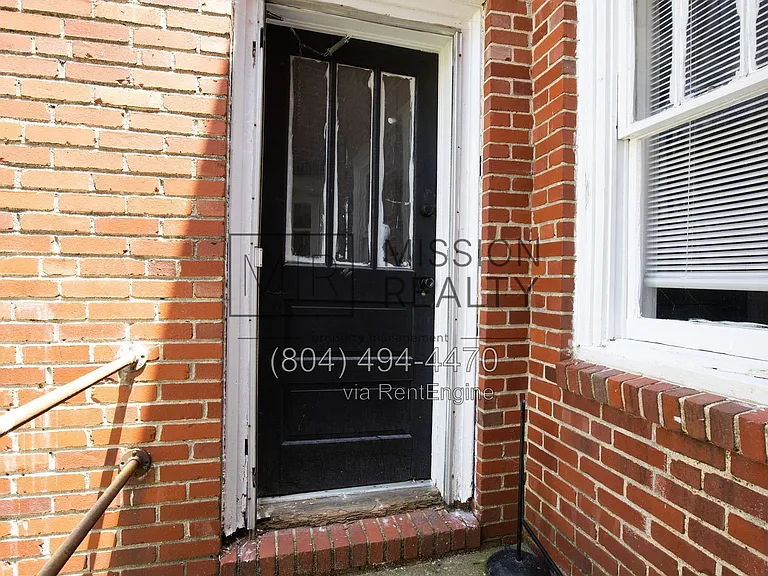 1005 Bank St — Photo 26