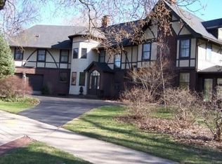 184 Michaux Rd, Riverside, IL 60546