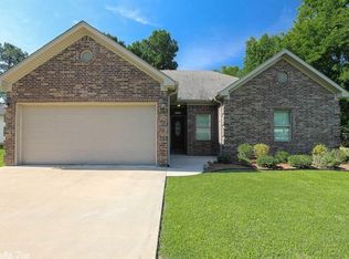 2515 W Robinhood Dr, Bryant, AR 72019
