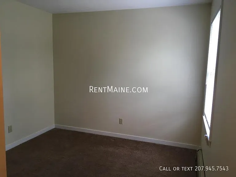 63 Valley View Ln #C — Photo 8