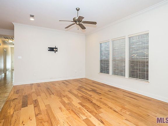 2nd image of 7948 Valencia Ct