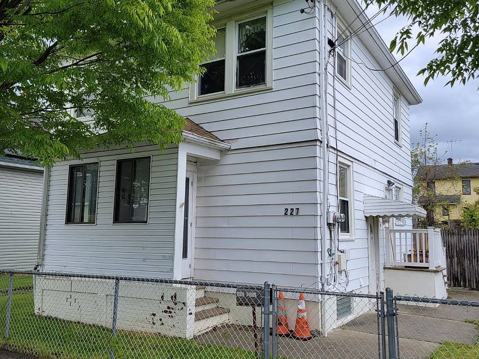 2nd image of 227 Oder Ave