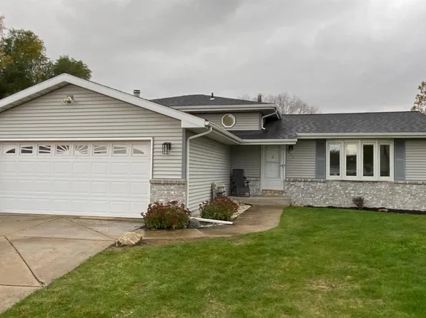 102 Orange Ct, Hebron, IN 46341