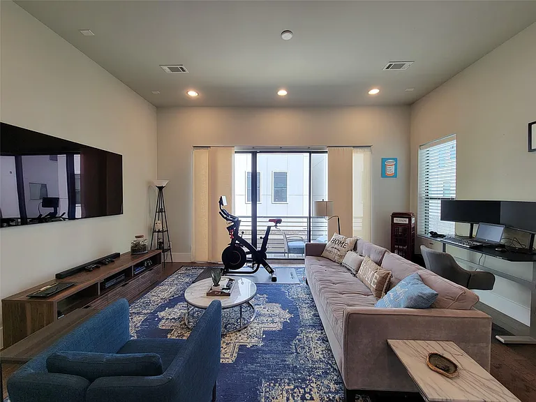 5709 Larkin St #A — Photo 33