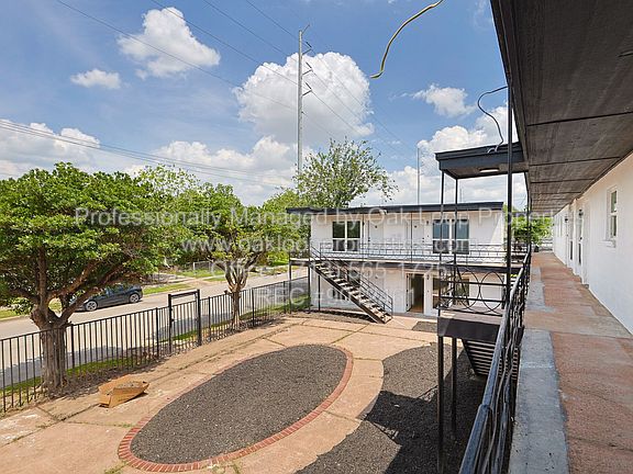 5th image of 6840 Fairway Dr APT 3