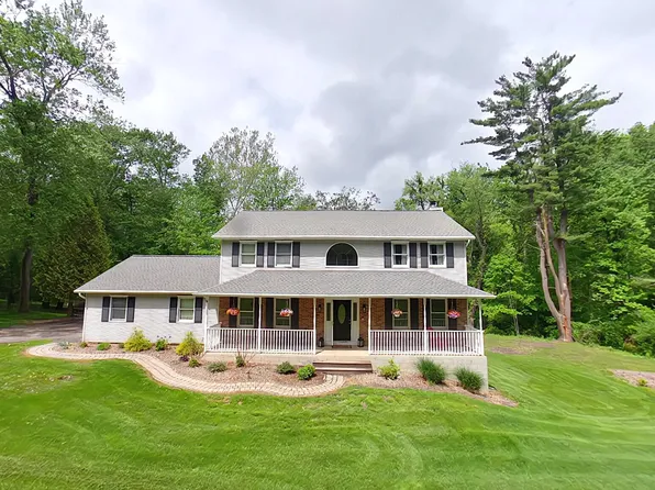 21 Laurel Dr, Bloomsburg, PA 17815