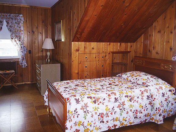 Thick Pine-Panelled Walls