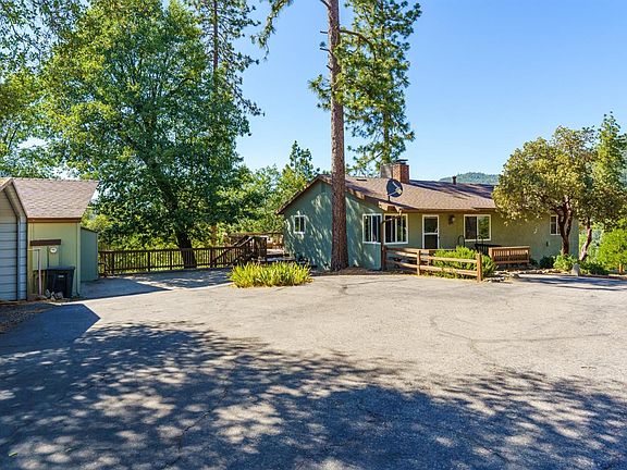 2nd image of 54409 Sequoia Cir