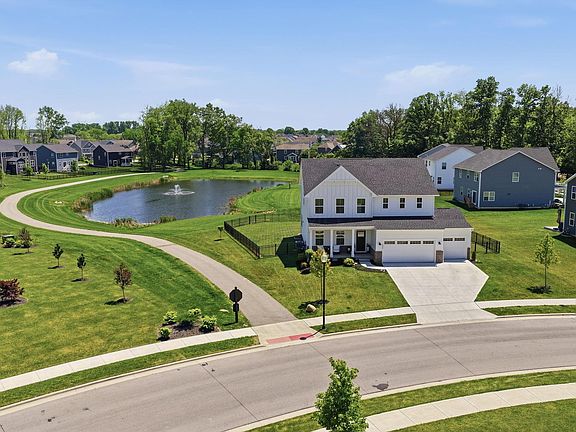 3rd image of 1009 Cape Breton Ln