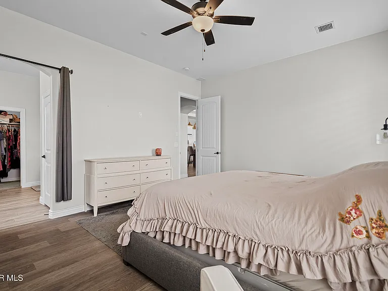 13401 Carterton Ave — Photo 26