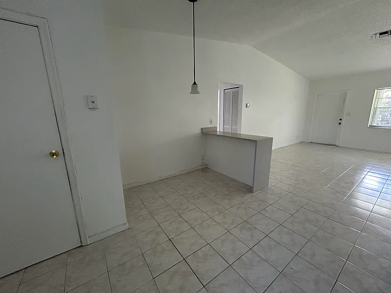 6140 SW 41st Ct #1 — Photo 16