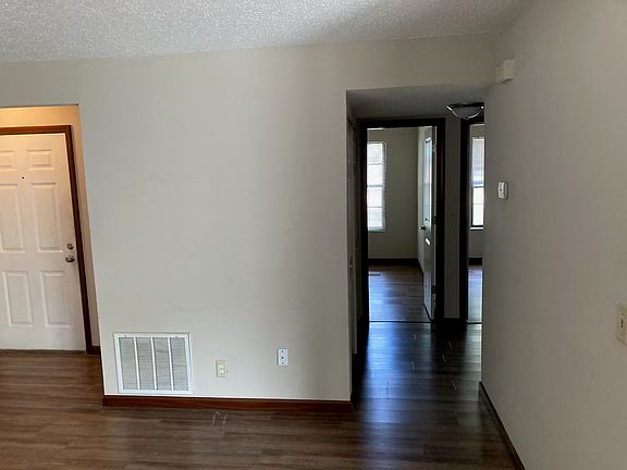 3rd image of 5 Quail Hollow Ct #A