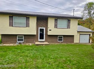 404 Garrison Hollow Rd, Elizabethton, TN 37643