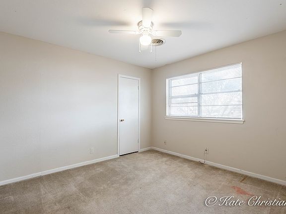 5th image of 2801 Tanglewood Ln