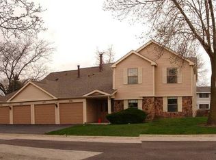 5166 Cheshire Rd, Gurnee, IL 60031