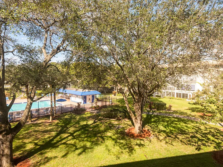 2303 Lucaya Ln #N3 — Photo 9