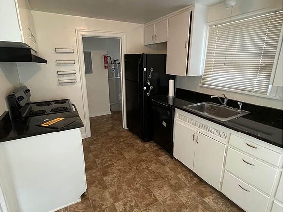 3rd image of 1744 Patterson St