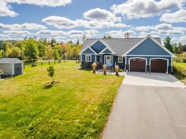 W5425 Hillside Dr, Merrill, WI 54452