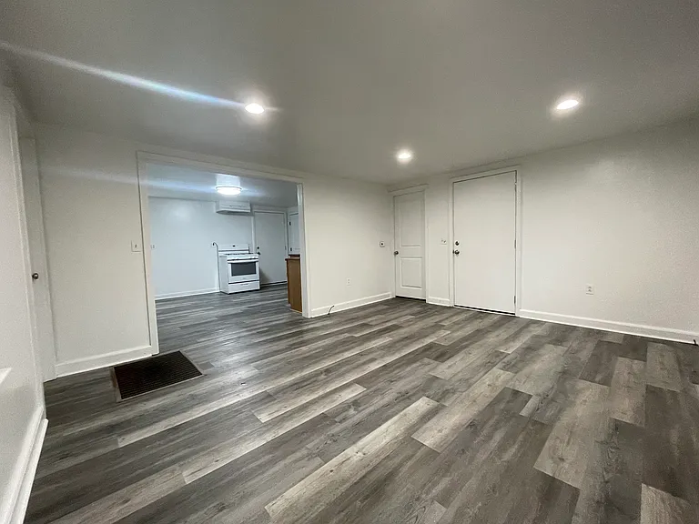 2902 Sheridan Ave — Photo 9