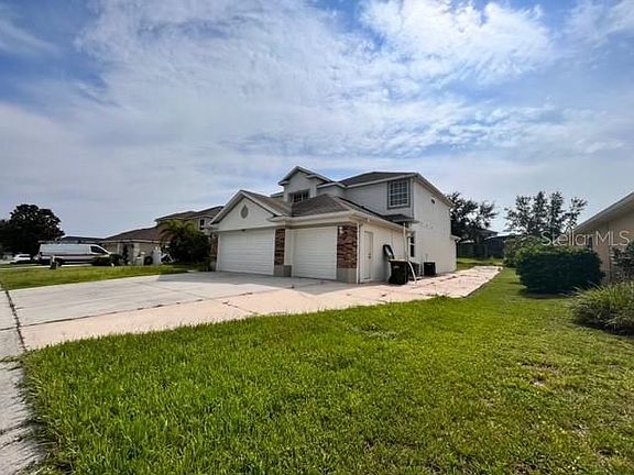 3rd image of 2693 Eagle Lake Dr
