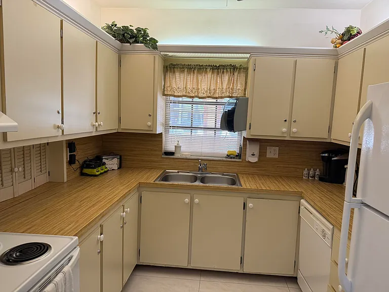 255 S Cypress Rd #339 — Photo 11