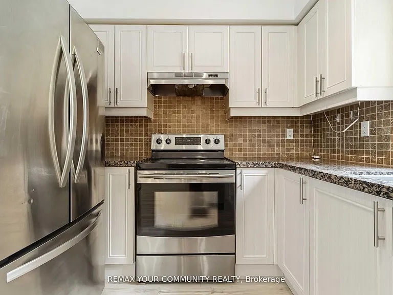 120 Shaftsbury Ave — Photo 13