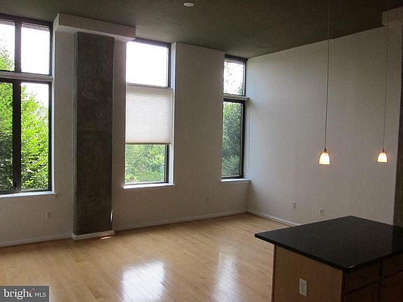 3rd image of 2720 S Arlington Mill Dr Unit 204