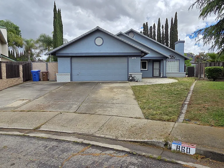 860 Souverain Ct — Photo 1