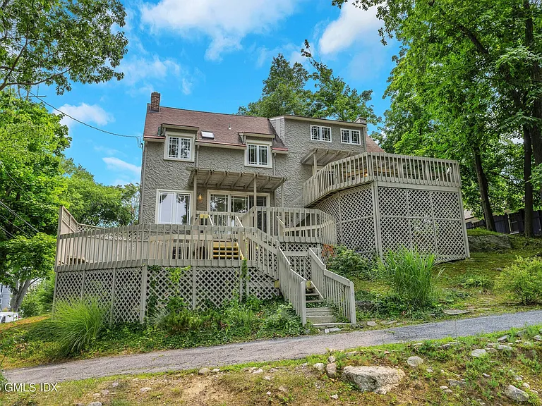 1 Hendrie Dr — Photo 4