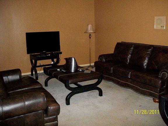2nd image of 2401 Sheraton Park Dr