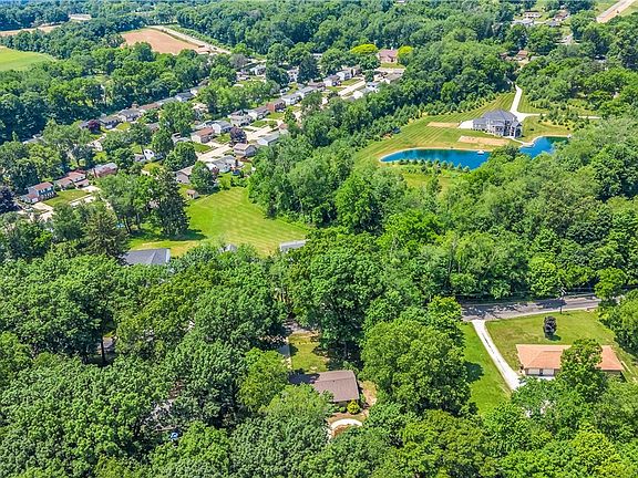 4th image of 408 River Rd