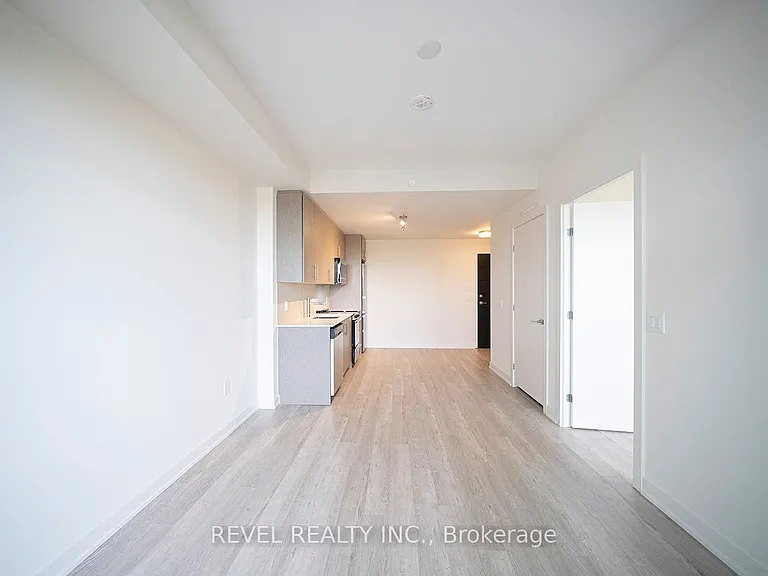 212 King William St #823 — Photo 6