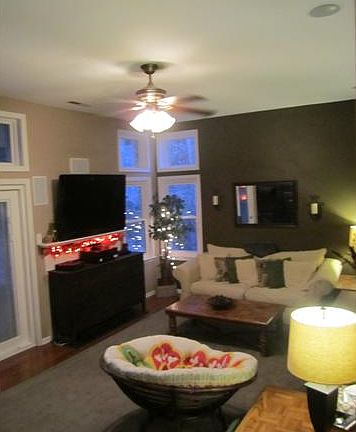 3rd image of 5200 Diana Dr #207