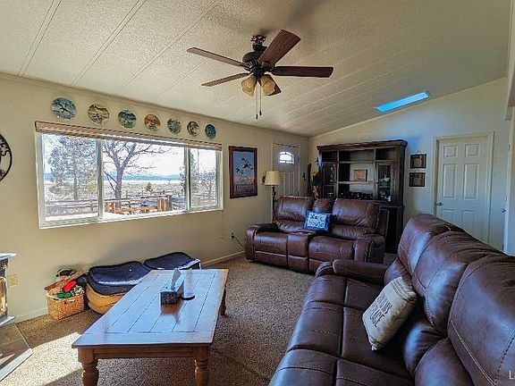 4th image of 688-040 Manzanita Way