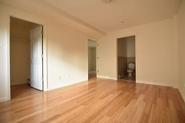 Rented by Clove Realty LLC | media 4