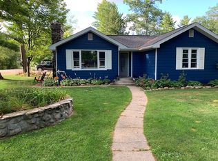 6509 South Ave, Indian River, MI 49749