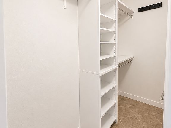 3rd image of 8752 Concourse Ct