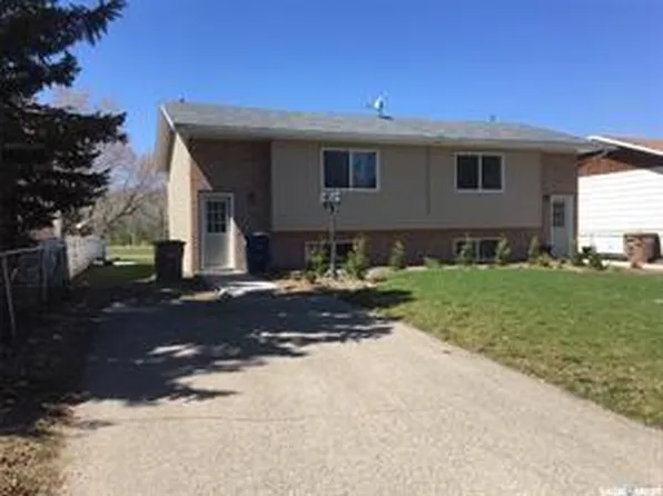 633/635 3rd STREET NE, Wadena, SK S0A 4J0
