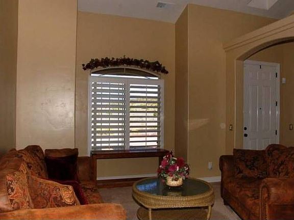 Formal Dining/Living