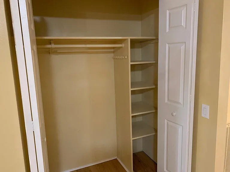 70 Shrewsbury Green Dr #F — Photo 12