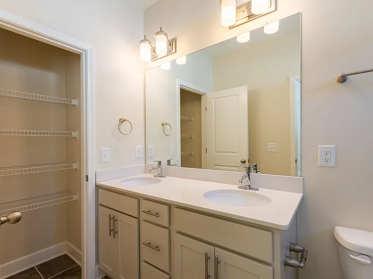 305 Kara Ln — Photo 20