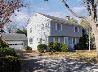 35 Bay St, Charlestown, RI 02813