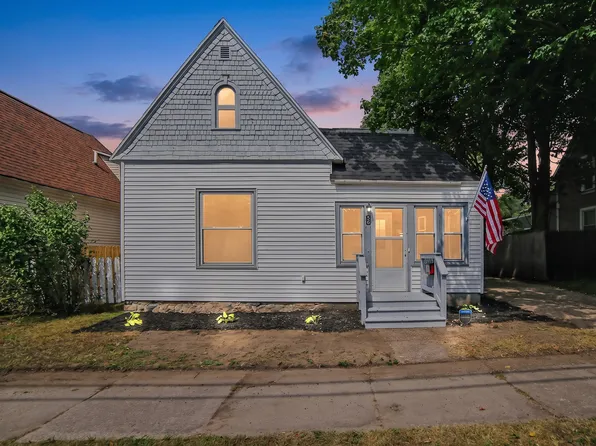 56 Ferry St, Shelby, MI 49455