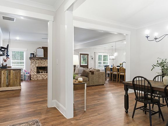 2nd image of 2780 Indian Creek Rd