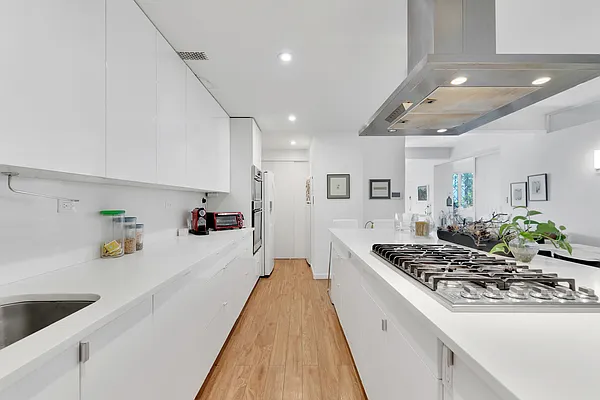 Rented by R New York | media 1