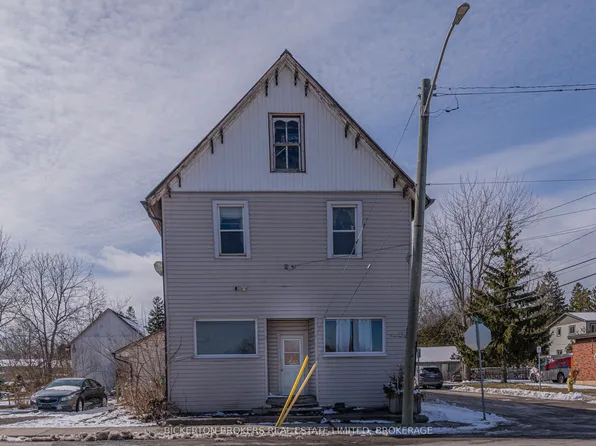 1064 Prince St, Leeds And The Thousand Islands, ON K0E 1L0