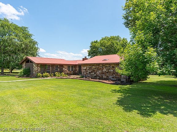 3rd image of 6235 Belmont Dr