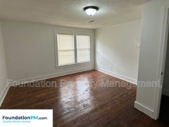 5th image of 914 Garland St