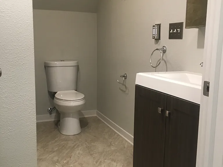 1629 Denniston St #3 — Photo 9